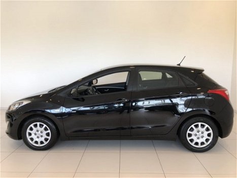 Hyundai i30 - 1.6 GDI i-Drive Cool Plus | Airco | Bluetooth | € 1.000, - Sloopp - 1