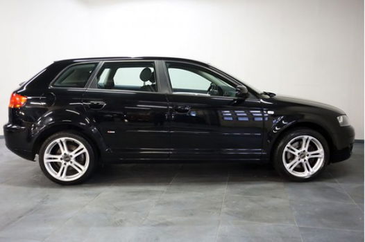 Audi A3 Sportback - 2.0 TDI Ambiente - 1