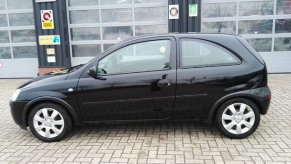 Opel Corsa - 1.2-16V Com goed onderhouden auto - 1