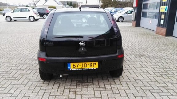Opel Corsa - 1.2-16V Com goed onderhouden auto - 1