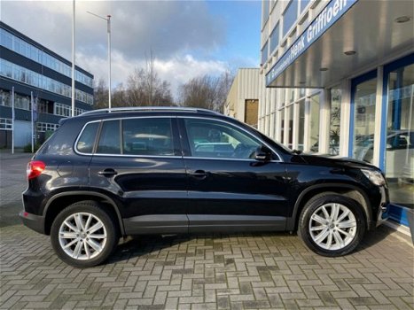 Volkswagen Tiguan - 1.4 TSI SportenStyle I Leder I Navigatie I PDC I Stoelverwarming - 1