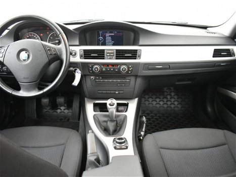 BMW 3-serie Touring - 318i Business Line | Navigatie | Climate Control | Xenon - 1