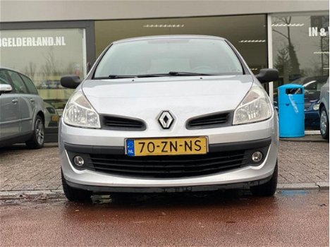 Renault Clio - 1.2-16V Special Line 1e Eigenaar/Nieuwe Apk/Dealer Onderhouden - 1