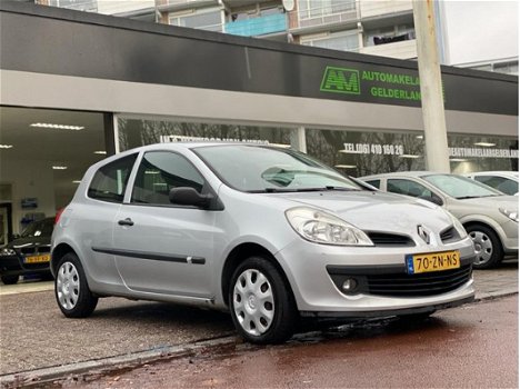 Renault Clio - 1.2-16V Special Line 1e Eigenaar/Nieuwe Apk/Dealer Onderhouden - 1