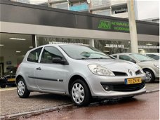 Renault Clio - 1.2-16V Special Line 1e Eigenaar/Nieuwe Apk/Dealer Onderhouden