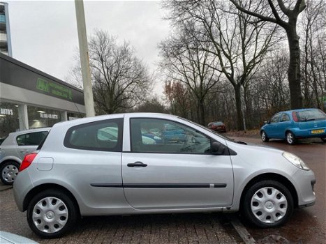 Renault Clio - 1.2-16V Special Line 1e Eigenaar/Nieuwe Apk/Dealer Onderhouden - 1