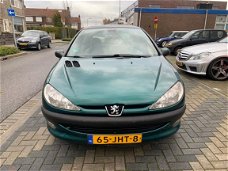 Peugeot 206 - 1.4 Gentry / nwe apk / airco / pano dak / 5deurs