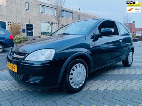 Opel Corsa - 1.0-12V Essentia / nieuwe apk / Nette staat / NAP - 1