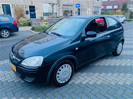 Opel Corsa - 1.0-12V Essentia / nieuwe apk / Nette staat / NAP - 1