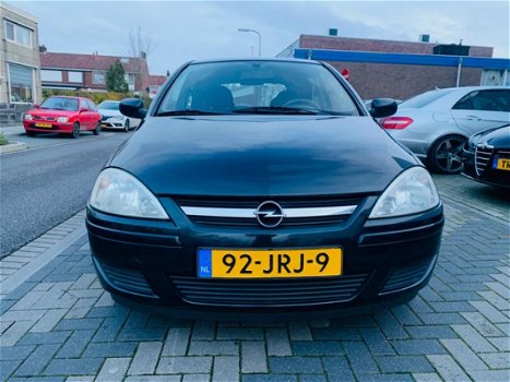 Opel Corsa - 1.0-12V Essentia / nieuwe apk / Nette staat / NAP - 1