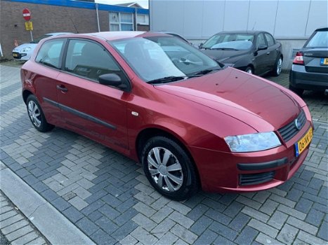 Fiat Stilo - 1.2-16V Active / nieuwe apk / NAP / airco - 1