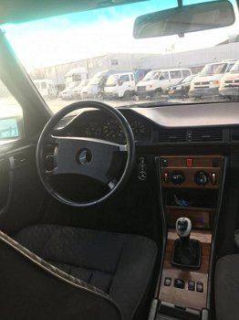Mercedes-Benz 250 - E250D - 1
