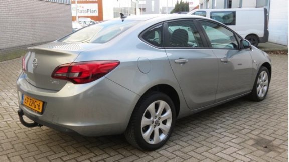Opel Astra - 1.4 Turbo Business+ - 1
