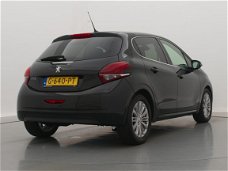 Peugeot 208 - 1.2 82pk Allure | Navigatie | Parkeersensoren | Lm velgen | Climate Control |