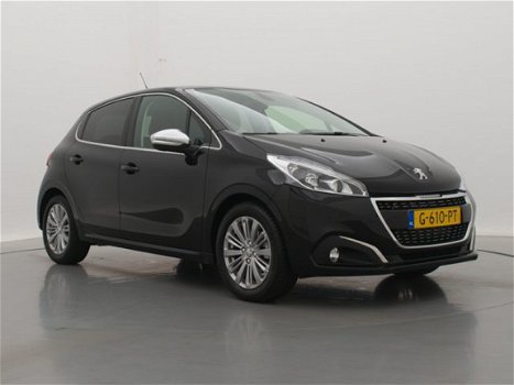 Peugeot 208 - 1.2 82pk Allure | Navigatie | Parkeersensoren | Lm velgen | Climate control | - 1