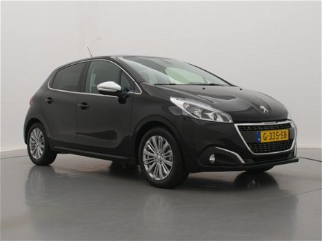 Peugeot 208 - 1.2 82pk Allure | Navigatie | Climate Control | Achteruitrijcamera | Donker getint gla - 1