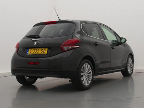 Peugeot 208 - 1.2 82pk Allure | Navigatie | Climate Control | Achteruitrijcamera | Donker getint gla - 1