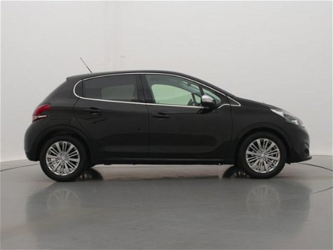 Peugeot 208 - 1.2 82pk Allure | Navigatie | Climate Control | Achteruitrijcamera | Donker getint gla - 1