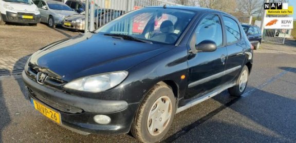 Peugeot 206 - 1.4 XT - 1