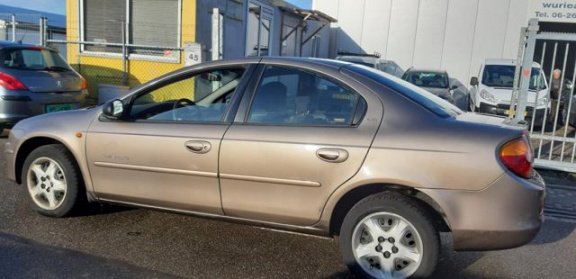 Chrysler Neon - 2.0i-16V LE , met Airco - 1