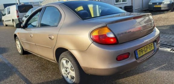 Chrysler Neon - 2.0i-16V LE , met Airco - 1