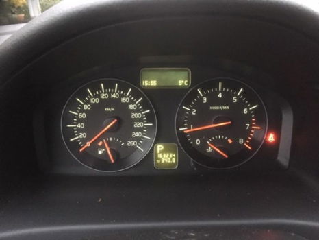 Volvo V50 - 2.5 T5 GEARTRONIC Momentum - 1