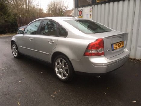 Volvo S40 - 2.5 T5 Momentum - 1