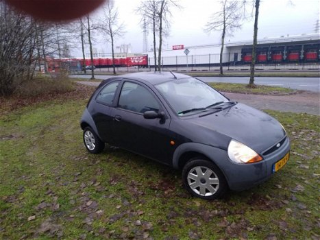 Ford Ka - 1.3 Style MET STUURBEKRACHTING APK AIRCO DUS ECHT LEKKER GOEDKOOP RIJDEN - 1