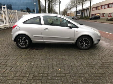 Opel Corsa - 1.2-16V Enjoy Mooie nette auto - 1