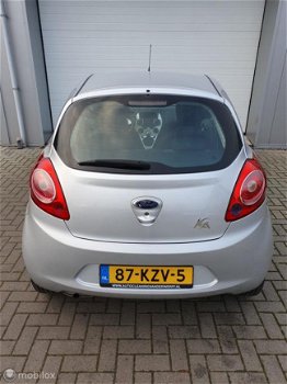 Ford Ka - 1.2 Titanium Airco zeer nette Auto - 1