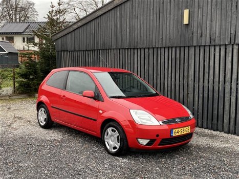 Ford Fiesta - 1.4 TDCi Futura | Airco | Radio / CD | Zeer nette auto met NAP | APK tot 10-12-2020 - 1