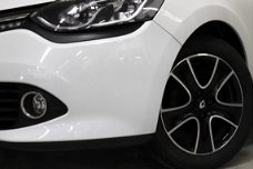 Renault Clio - 0.9 TCe Dynamique, 2015, 55621 km gereden, Navigatie, parkeersensoren achter, 16 inch