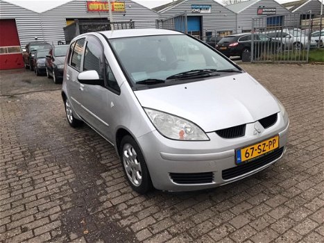 Mitsubishi Colt - 1.3 Invite Semi-Automaat/5-Deurs/Airco - 1