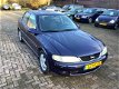 Opel Vectra - 1.6-16V Pearl Sport Nieuwe apk Zeer nette auto. 135000 km - 1 - Thumbnail