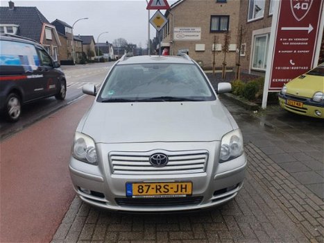 Toyota Avensis Wagon - 2.0 D-4D Linea Terra - 1