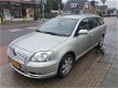 Toyota Avensis Wagon - 2.0 D-4D Linea Terra - 1 - Thumbnail