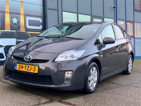 Toyota Prius - 1.8 Executive Business Automaat/Nav/PDC/Keyless - 1