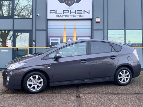 Toyota Prius - 1.8 Executive Business Automaat/Nav/PDC/Keyless - 1