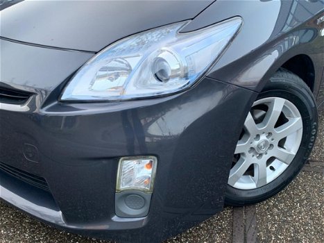 Toyota Prius - 1.8 Executive Business Automaat/Nav/PDC/Keyless - 1