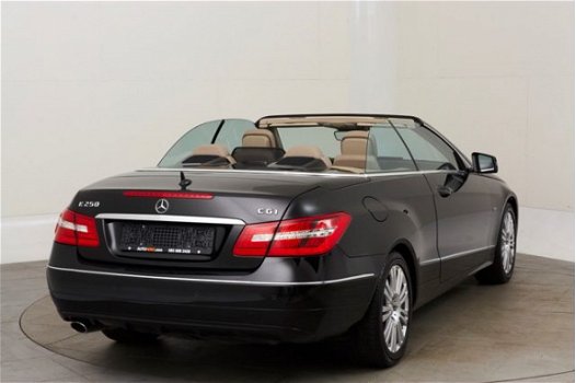 Mercedes-Benz E-klasse Cabrio - 250 CGI BlueEfficiency Elegance 205PK MB86337 | Automaat | Leder | X - 1