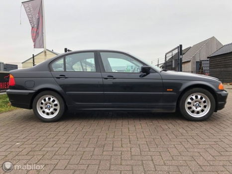 BMW 3-serie - 320i Executive - 1