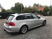 BMW 3-serie Touring - 318i High Executive - 1 - Thumbnail