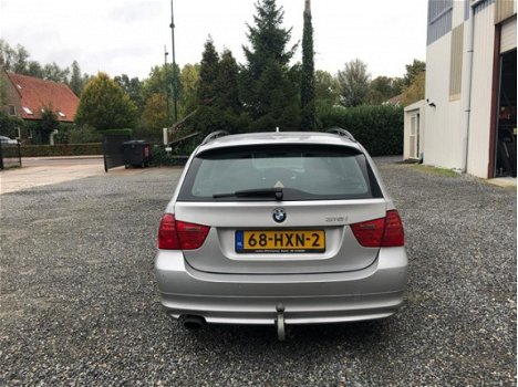 BMW 3-serie Touring - 318i High Executive - 1