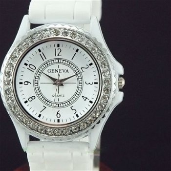 Mooi Geneva Dames Horloge (H-1) - 1