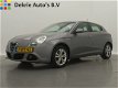 Alfa Romeo Giulietta - 1.4 T Distinctive AUT. *170PK* / NAVI / AIRCO-ECC / CRUISE CTR. / PDC / AFN. - 1 - Thumbnail