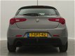 Alfa Romeo Giulietta - 1.4 T Distinctive AUT. *170PK* / NAVI / AIRCO-ECC / CRUISE CTR. / PDC / AFN. - 1 - Thumbnail