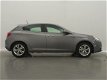 Alfa Romeo Giulietta - 1.4 T Distinctive AUT. *170PK* / NAVI / AIRCO-ECC / CRUISE CTR. / PDC / AFN. - 1 - Thumbnail