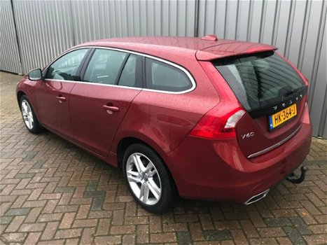 Volvo V60 - 2.4 D6 Twin Engine Momentum ex btw - 1