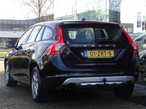 Volvo V60 - 1.6 T3 Leder Navigatie PDC Trekhaak etc - 1