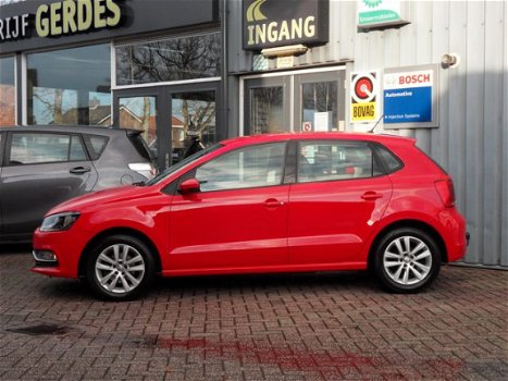 Volkswagen Polo - 1.0 First Edition Eerste eigenaar | Trekhaak | Airco - 1